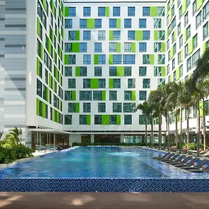 5* Hotel & Saigon Airport By Ihg